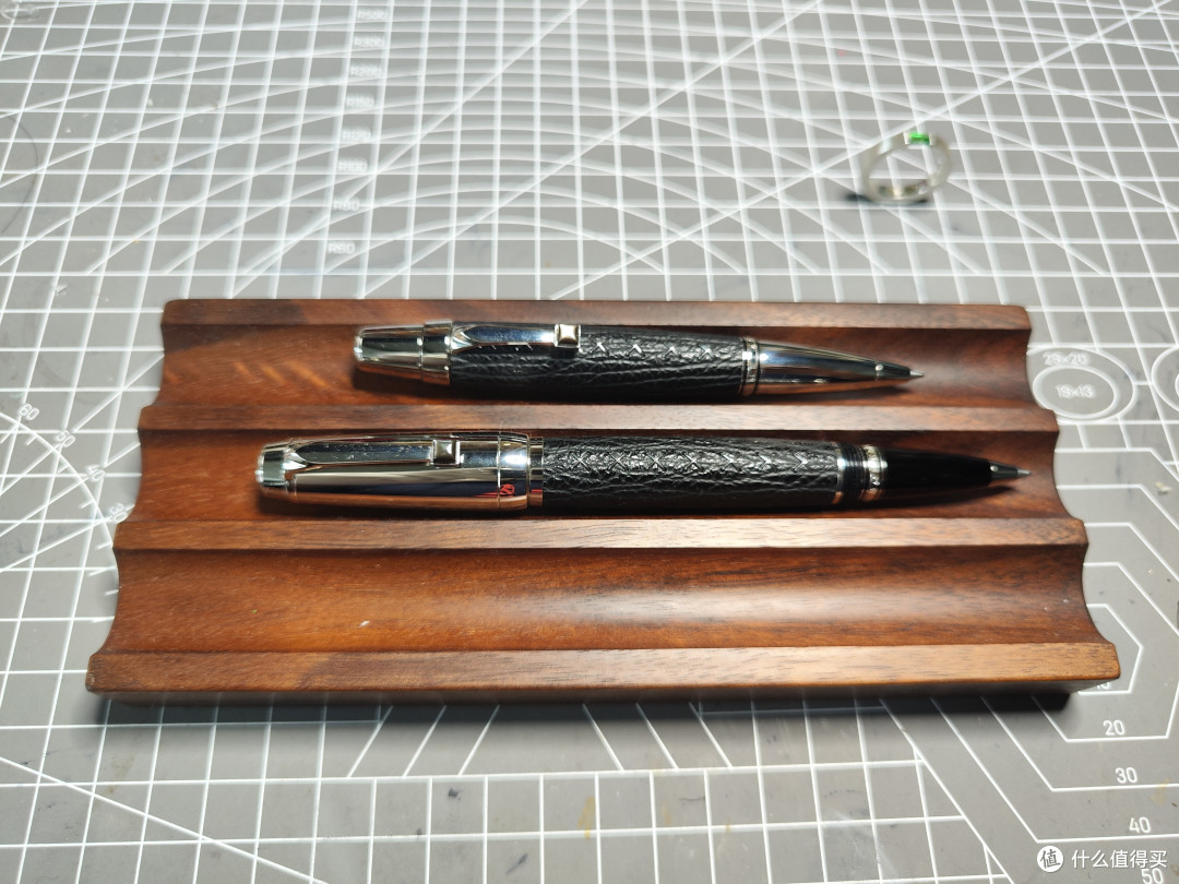 实用属性 真男人属性的两支万宝龙波西米亚非61钢笔