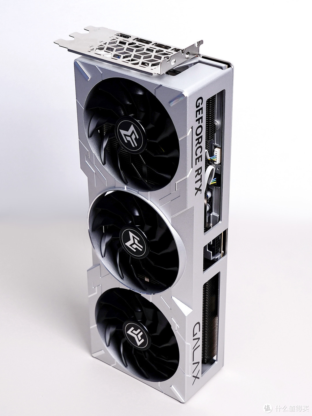 更适合4k分辨率的显卡！RTX4080金属大师 装机评测