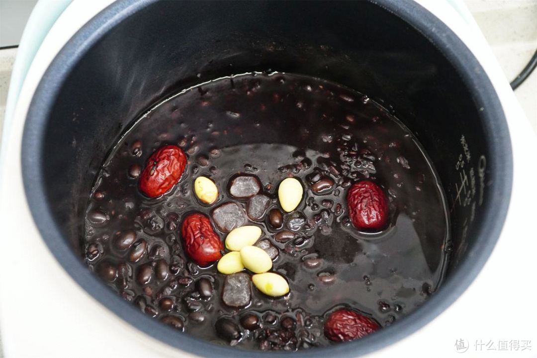 逢冬补黑，有条件的，天冷记得多喝“三黑粥”，为过冬夯实基础