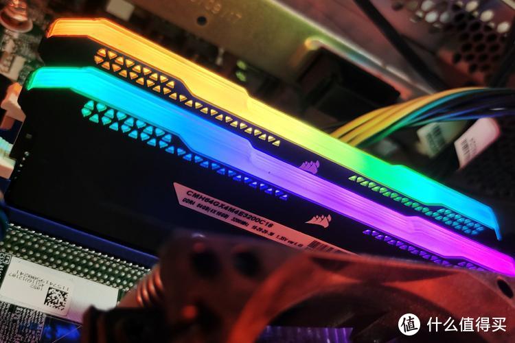 64GB DDR4大容量真香：美商海盗船复仇者RGB PRO SL DDR4 3200MHz内存开箱