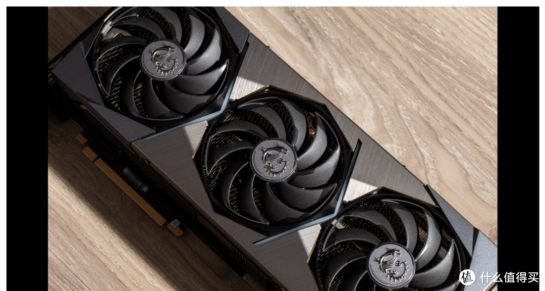 微星 GeForce RTX 3090 Ti SUPRIM X 评测：身兼专业绘图师的顶级游戏显卡