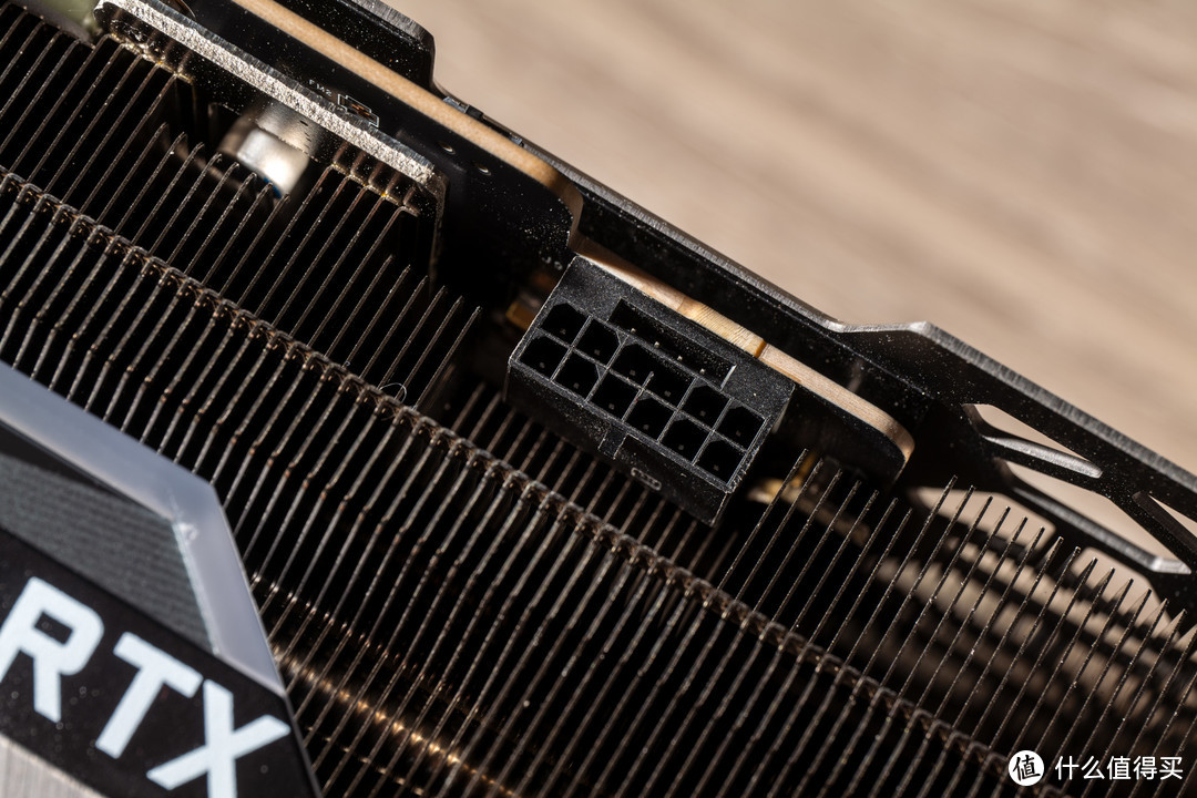 微星 GeForce RTX 3090 Ti SUPRIM X 评测：身兼专业绘图师的顶级游戏显卡