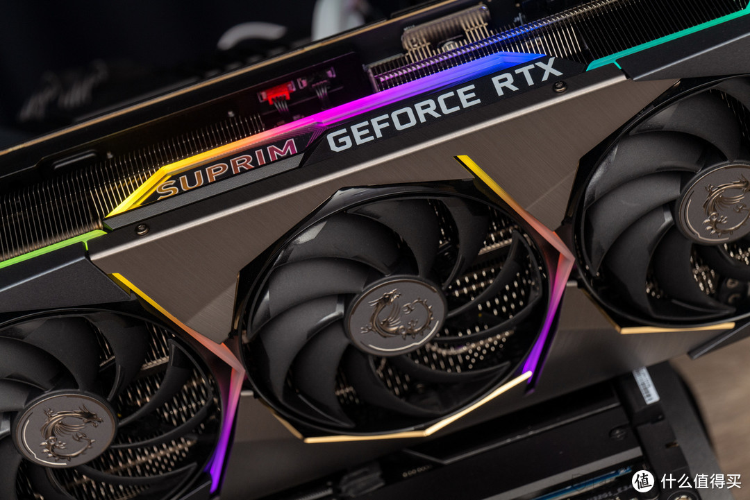 微星 GeForce RTX 3090 Ti SUPRIM X 评测：身兼专业绘图师的顶级游戏显卡