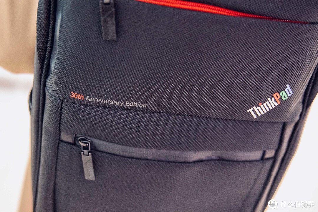 ThinkPad 30周年背包上手，通勤路上的好伙伴