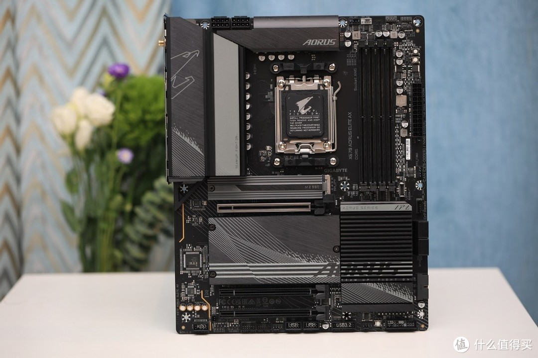 X670主板值得买吗？技嘉小雕X670 AORUS ELITE AX评测体验