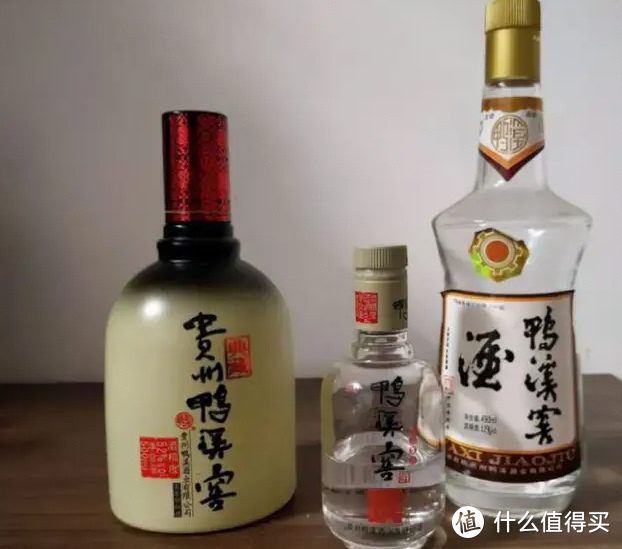 酒窖贵州省，招待客人很少见用茅台，用的却是这4款小名气白酒