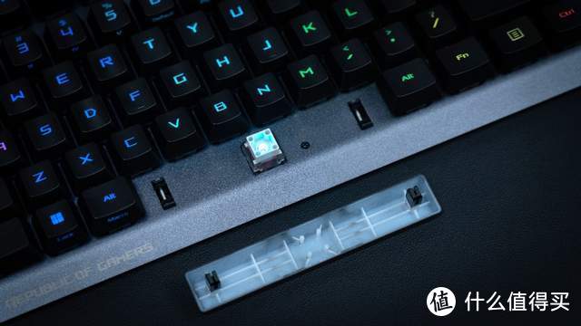 有客制化手感的量产键盘，ROG游侠RX TKL开箱体验分享