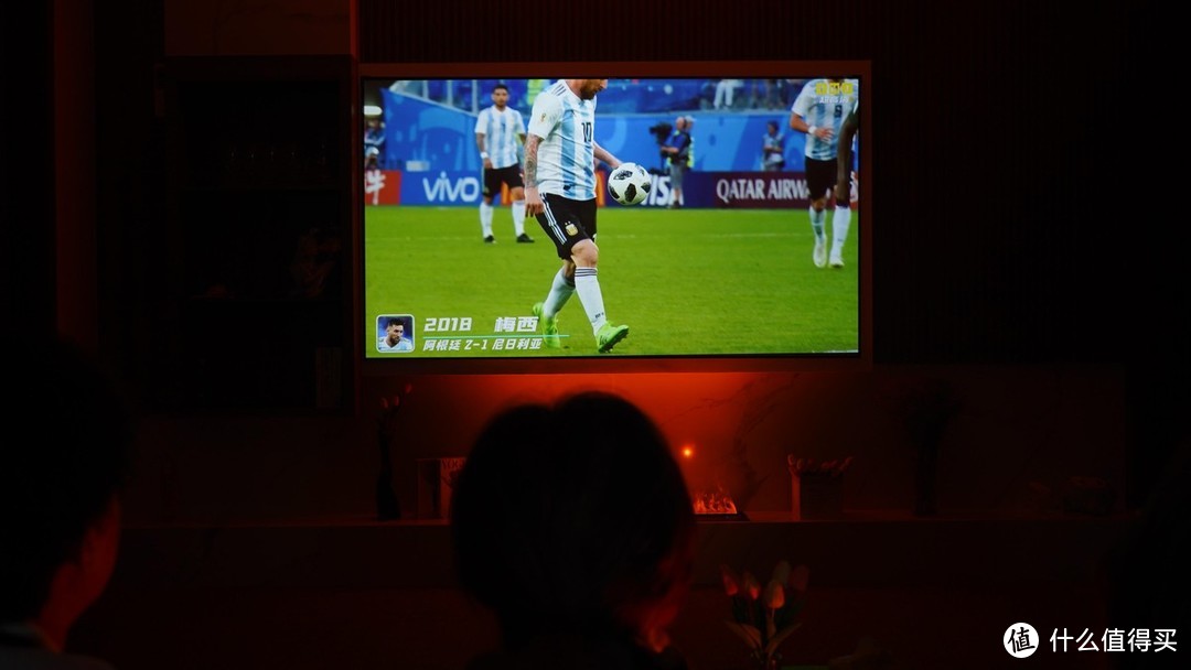 极致的大屏观影体验！世界杯在家看球怎么选投影仪？