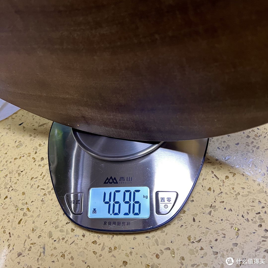 刚到手时重5.8kg，现在轻了1.1kg