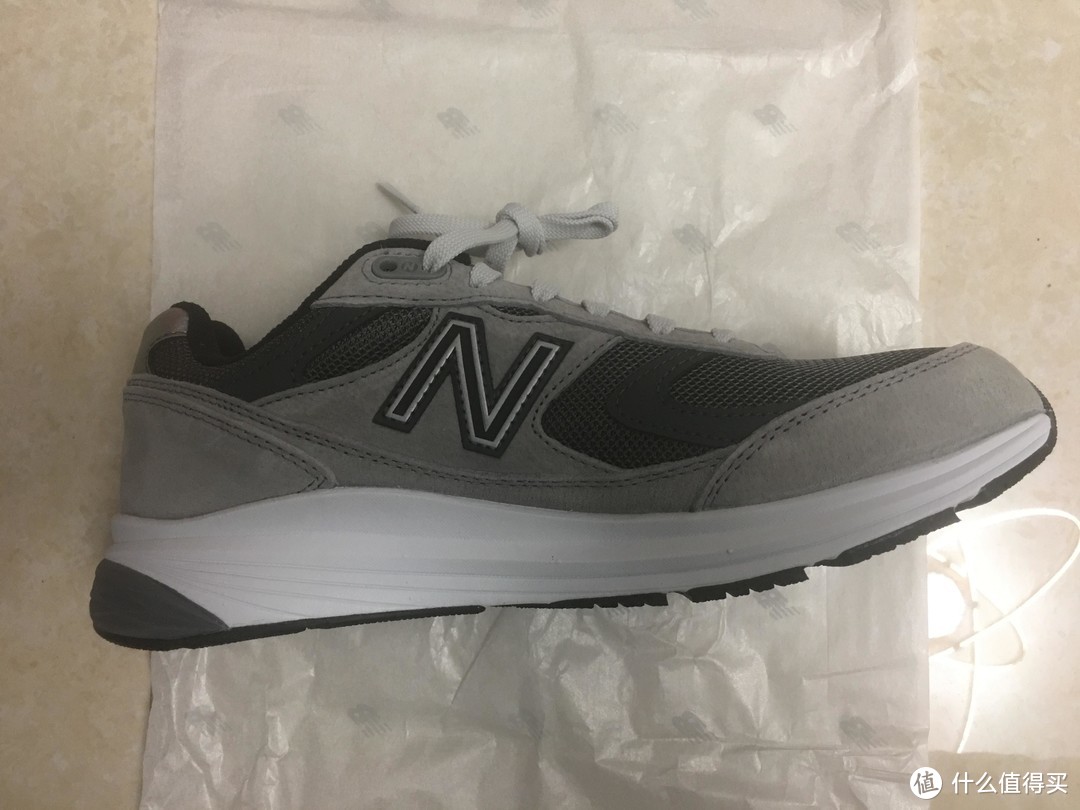 颜值很一般 舒适度尚可 New Balance Walking 880男款休闲鞋