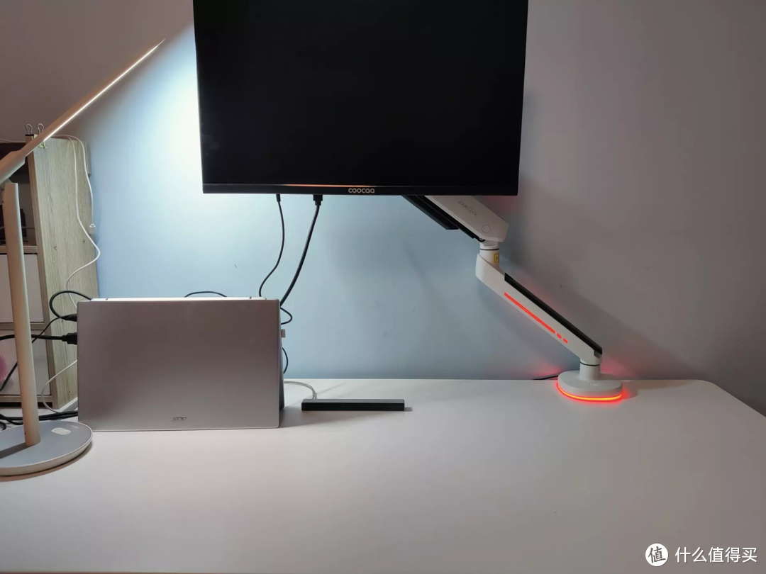 打造酷炫极简办公桌面-选择北弧E700RGB灯效显示器支架没毛病