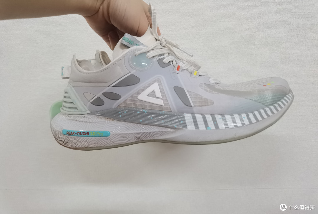 用428元爱上跑步,匹克态极3.0pro跑鞋,满满的"踩屎感"!