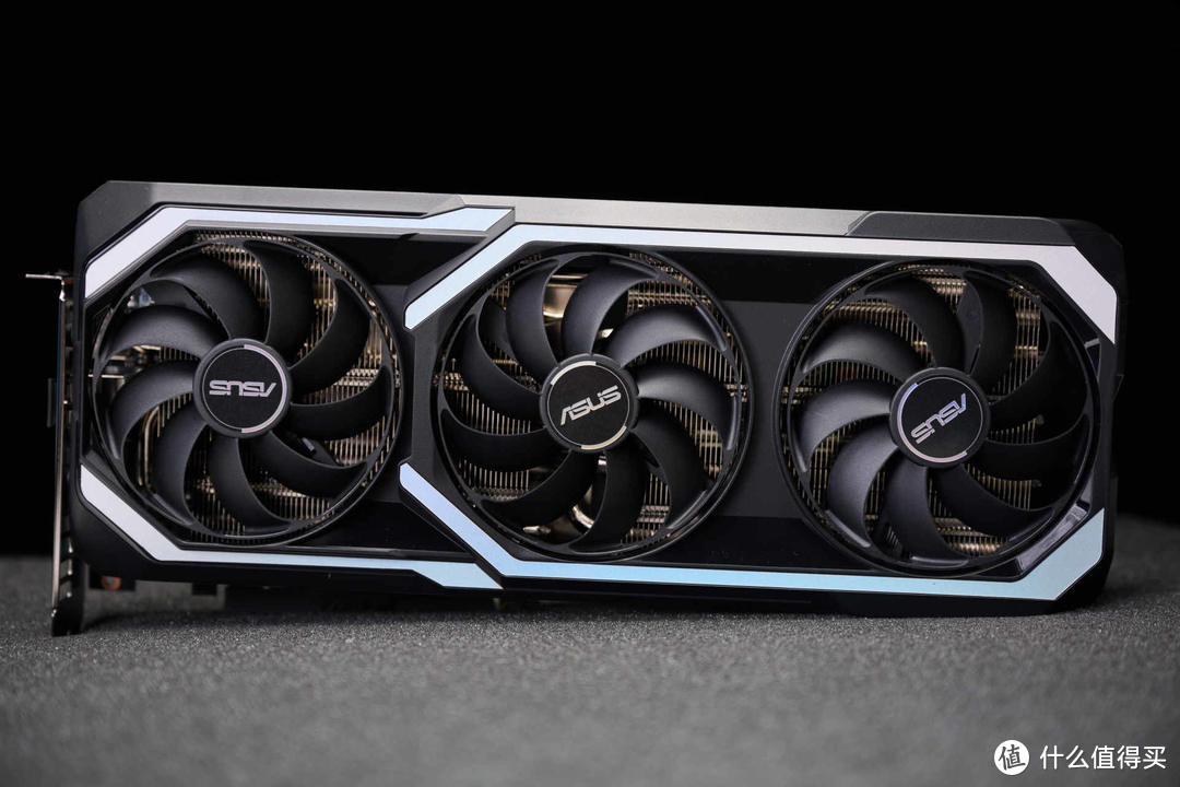 比甜品高亿点 | 华硕 RTX3060Ti 巨齿鲨 游戏&生产力测试