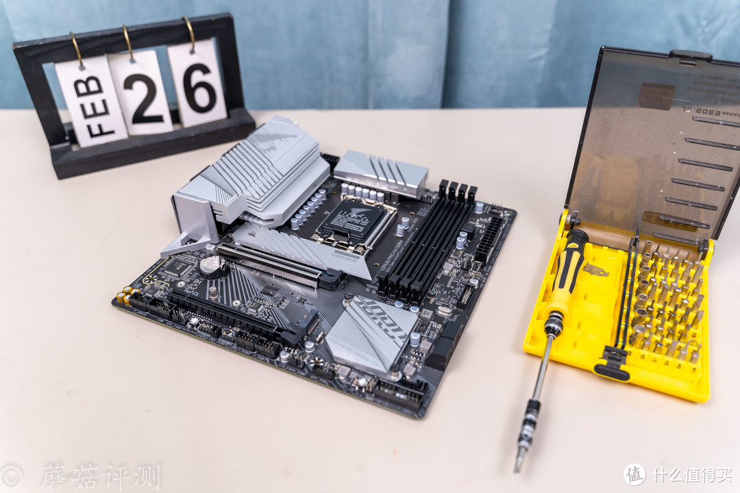 蘑菇爱拆解 篇四十三：外观精致，用料不错、技嘉（GIGABYTE）雪雕B660M AORUS PRO AX D4主板 拆解评测