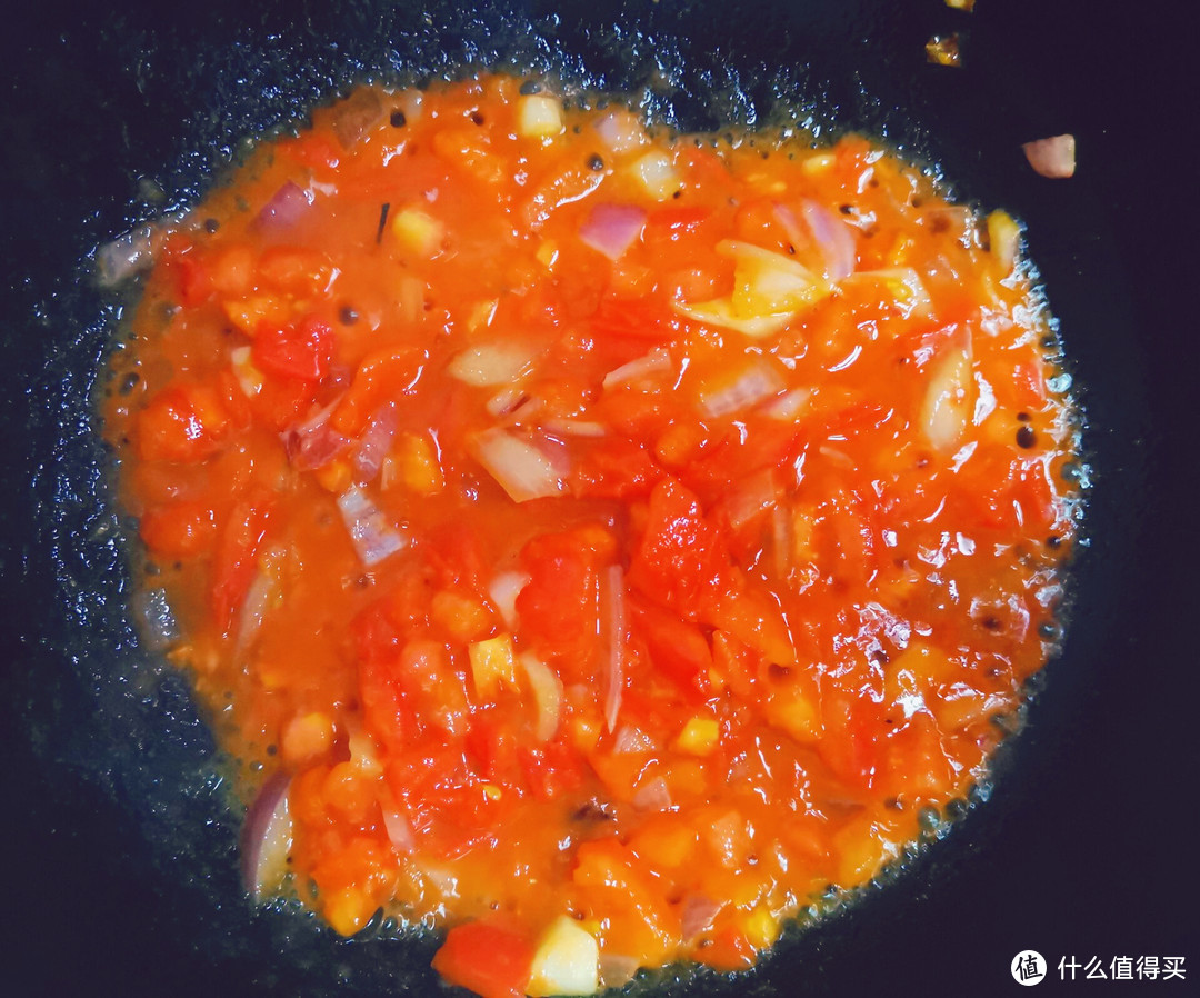 西红柿牛肉卷金针菇煲汤喝，这个冬天不冷了。