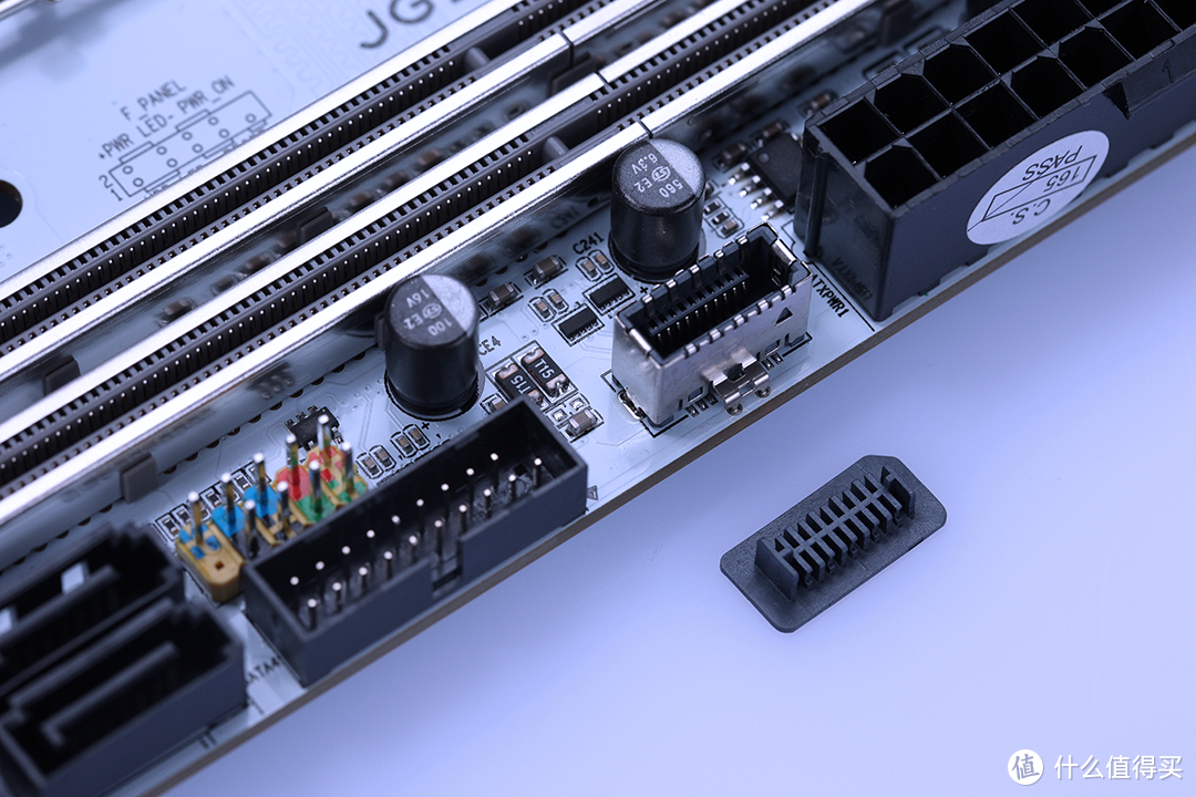 低成本高性能立式ITX装机分享，i5-12400+精粤B660I+影驰3060mini+闪鳞S200机箱