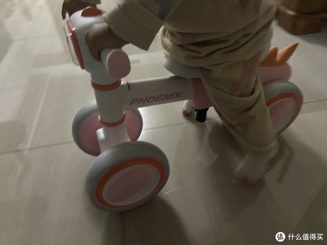 小宝宝的运动日常 平衡车的使用