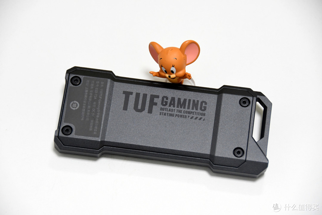 稳固，安全，有保障——华硕TUF铠甲硬盘盒测评