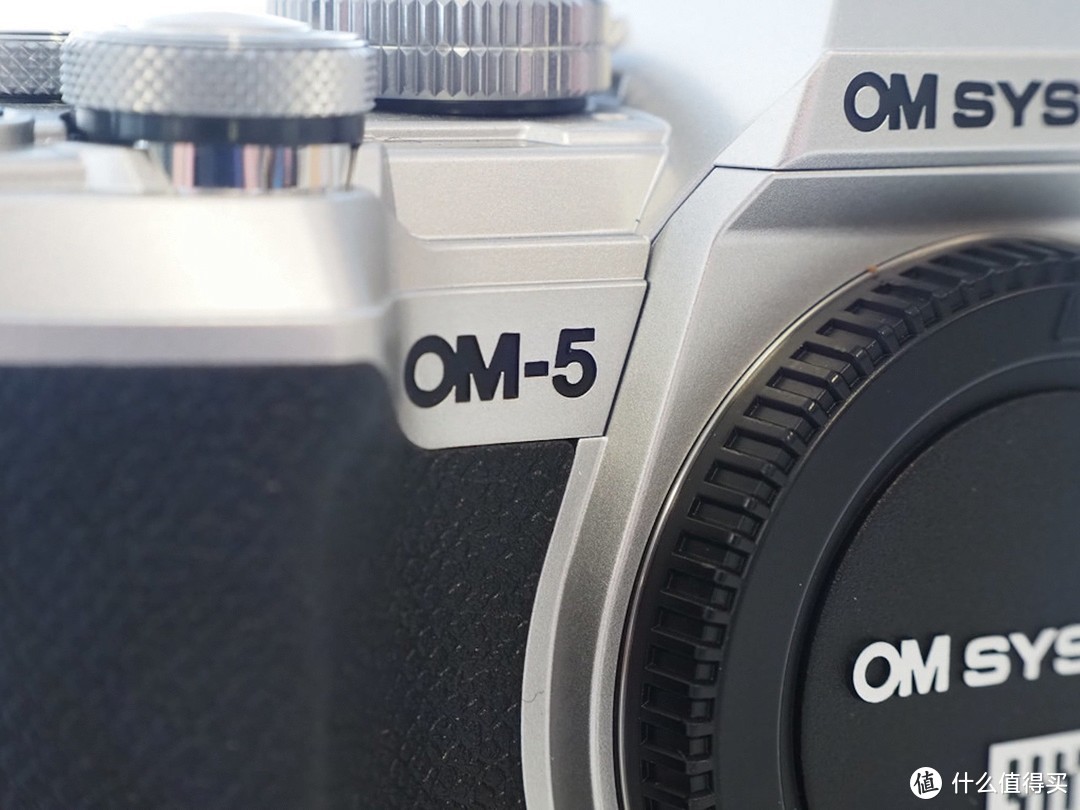 OM System OM-5 无反光镜数位单反相机评测，熟悉的手感与有感升级的影像表现与性能