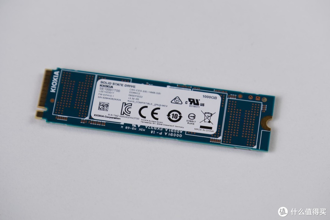 旗舰级速度，铠侠SE10 PCIe4.0固态硬盘开箱评测