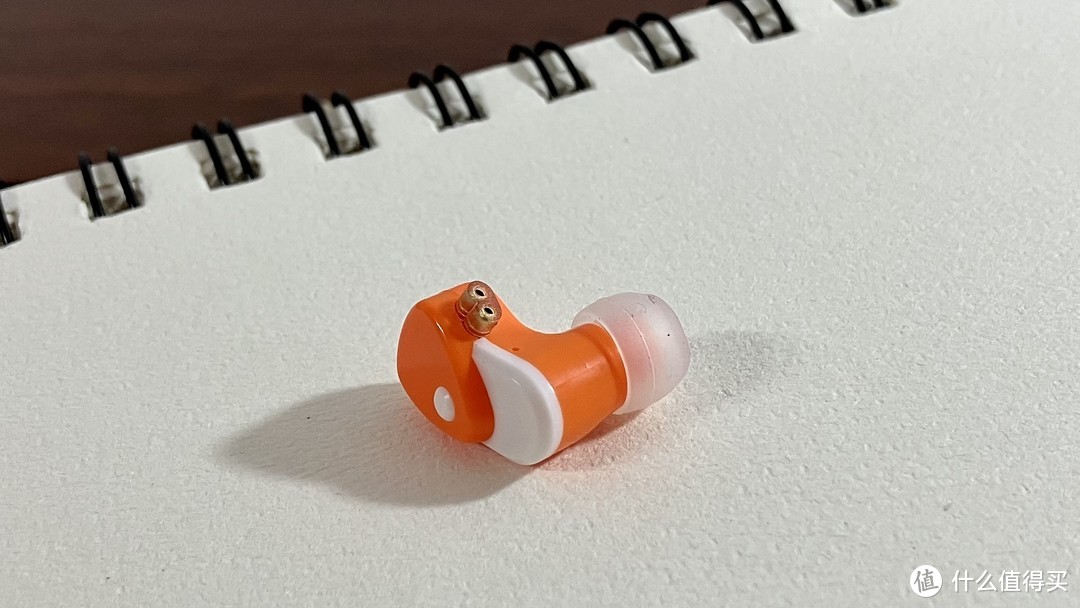 [评测] 宁梵RA10：轻量有料的通勤耳机