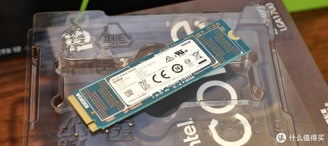 提升电脑源头瓶颈，从固态开始，铠侠SE10旗舰PCIe4.0 SSD，实测上机体验