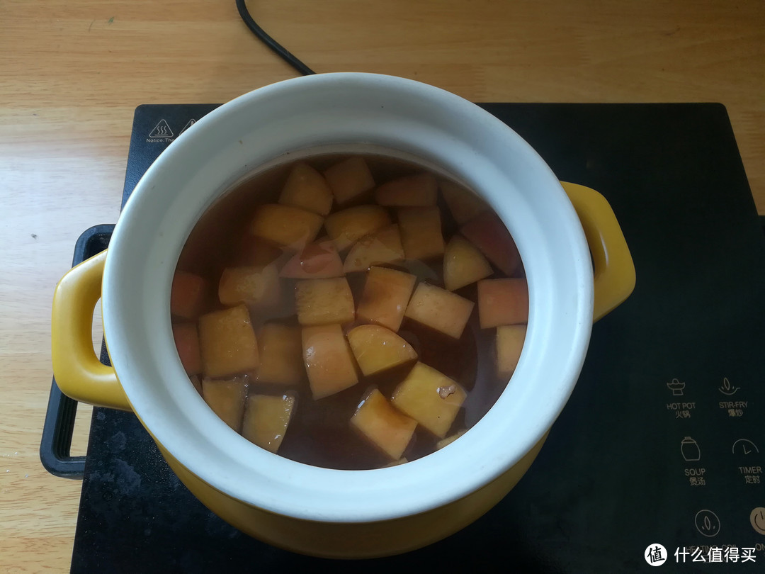冬天，用红枣和苹果煮水，我家隔天煮一次，很多人不知道有啥用