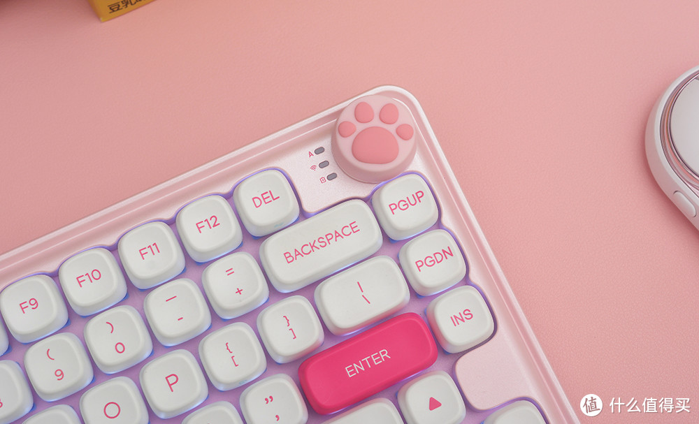 可爱要素过多，桌面萌物小方糖键盘