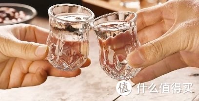 山东67岁老大爷，喝了25年窖藏酒，如今身体每况愈下，这是为何？