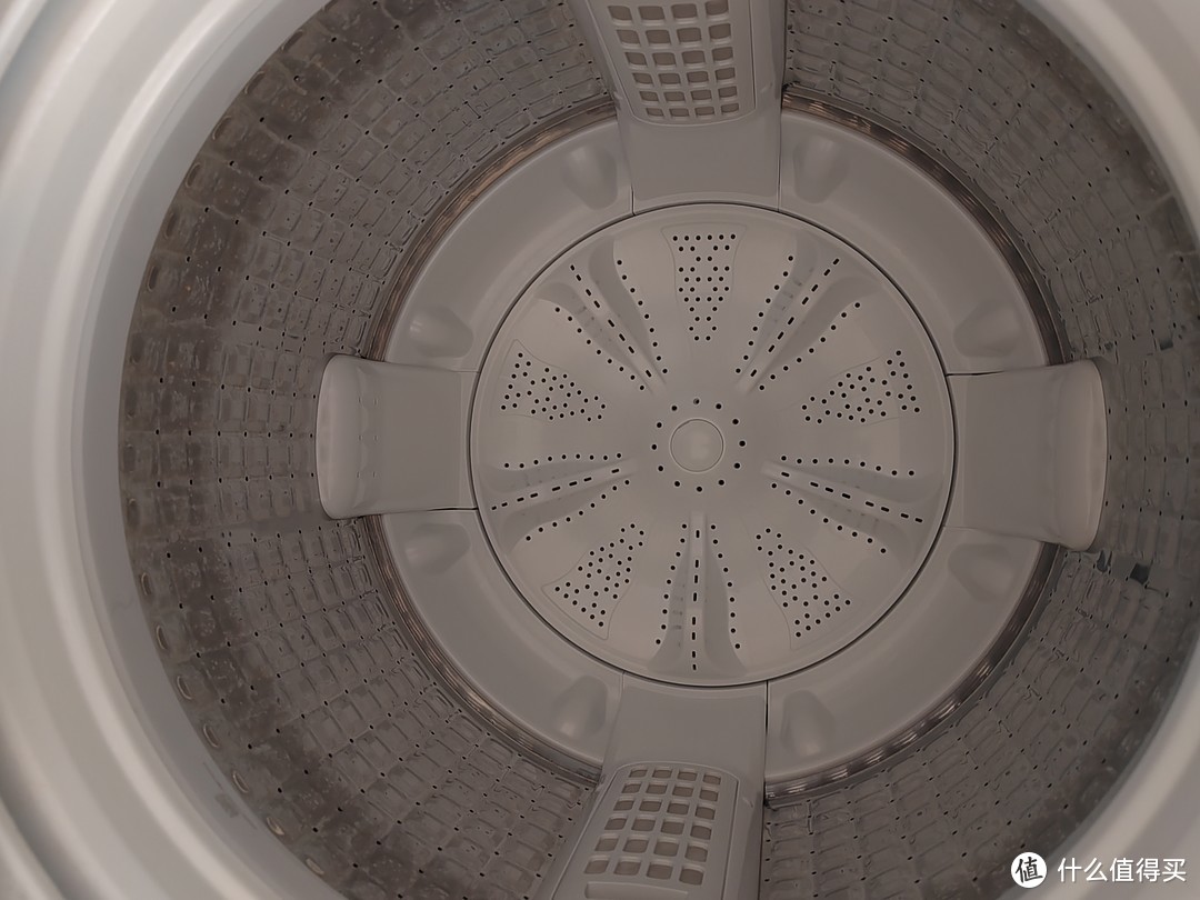 海尔大神童洗衣机：智能操作家用帮手！