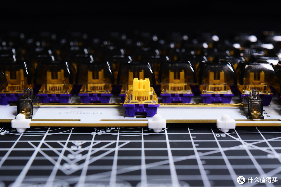 【拆解评测】贯彻软弹手感的达尔优a81弹力臂gasket结构机械键盘