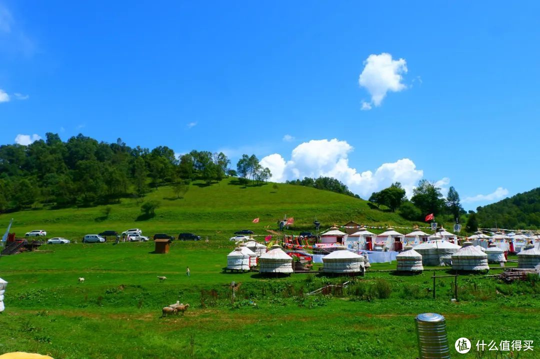 ▲夏天，关山牧场上的蒙古包