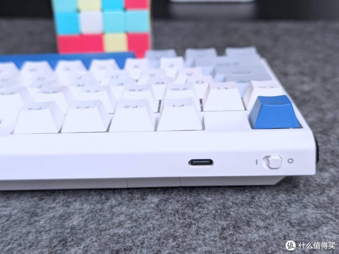 双十二值得买的键盘杜伽K610w白光版评测：高颜值、超长续航、手感舒服！ 