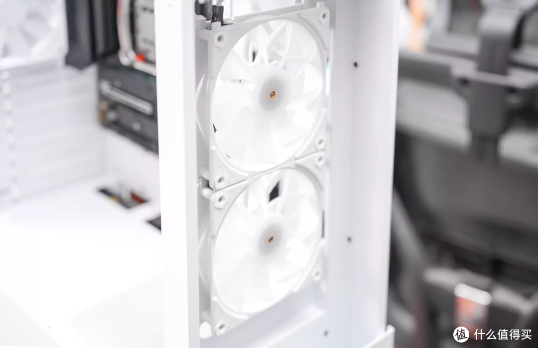 涵道式散热加持效果如何？NZXT H5 Flow机箱装机实测