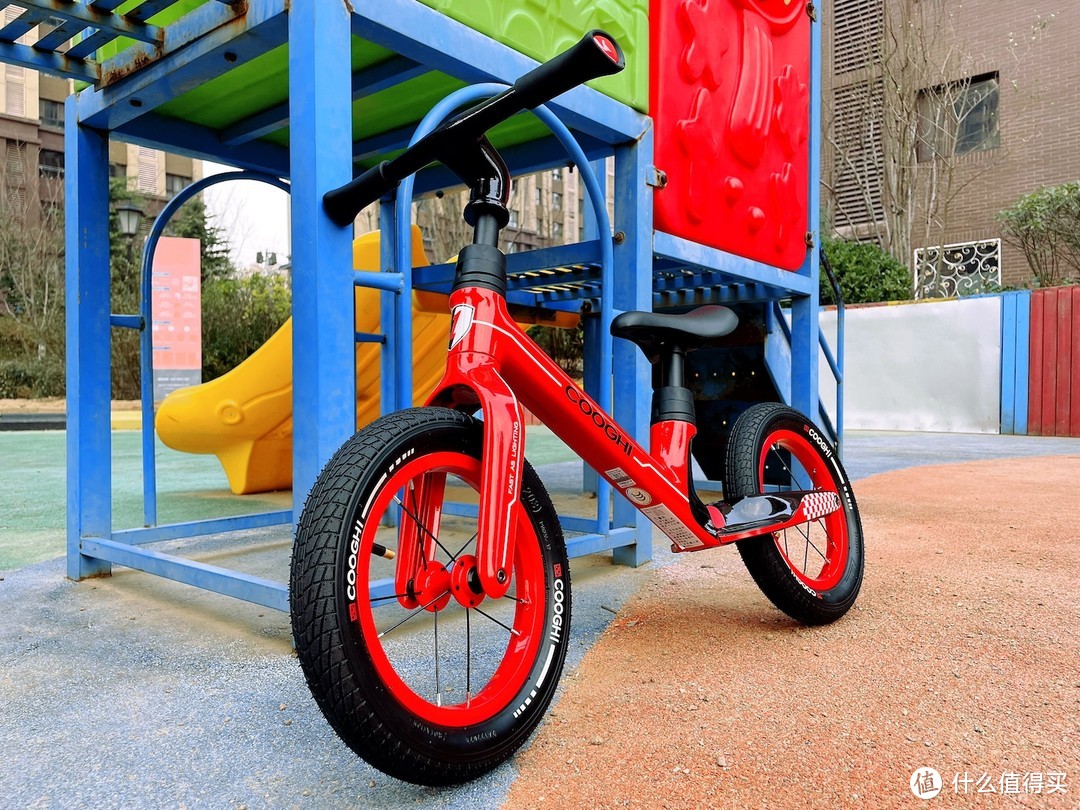 如何锻炼孩子平衡力、协调力？一台酷骑S5竞赛级儿童平衡车搞定