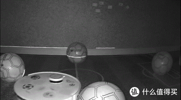 世界杯期间，我解锁了科沃斯T10 OMNI的各种隐藏用法！动嘴指挥，自在看球的感觉太爽了！