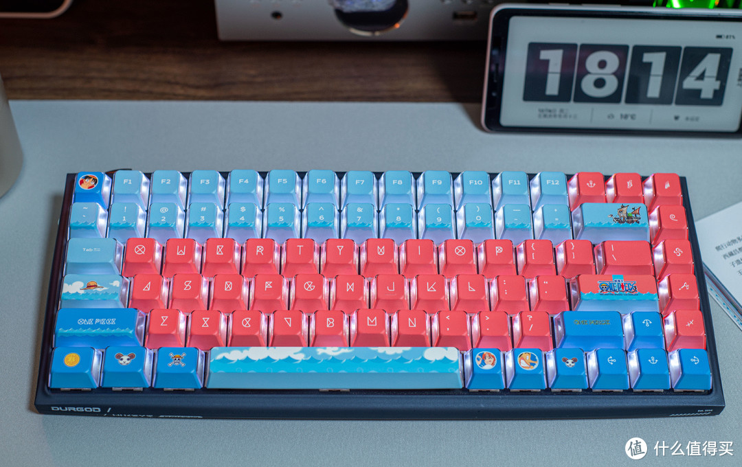 别有风味，桌面上的瑞士糖｜杜伽 Hi Keys 双模机械键盘 & ZOMO航海王键帽