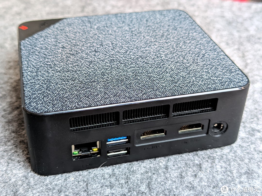 2022年值得买的最新款零刻SER6迷你主机：AMD6600真香，USB3.2，USB4接口成为了标配！