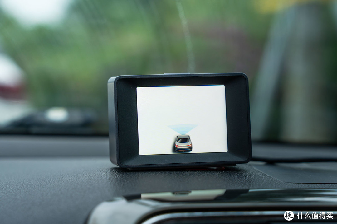 佑途C2M Pro评测：首款有3D动态显示屏的行车记录仪？