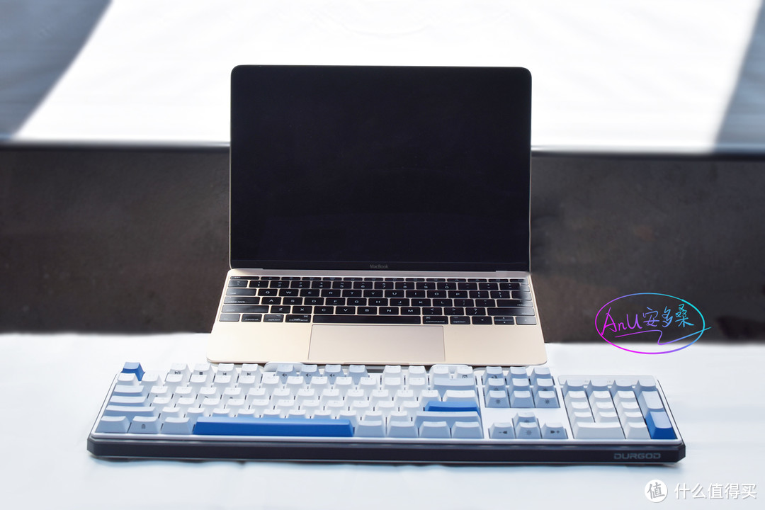 全尺寸机械键盘的优选者：杜伽K610W回声白光版