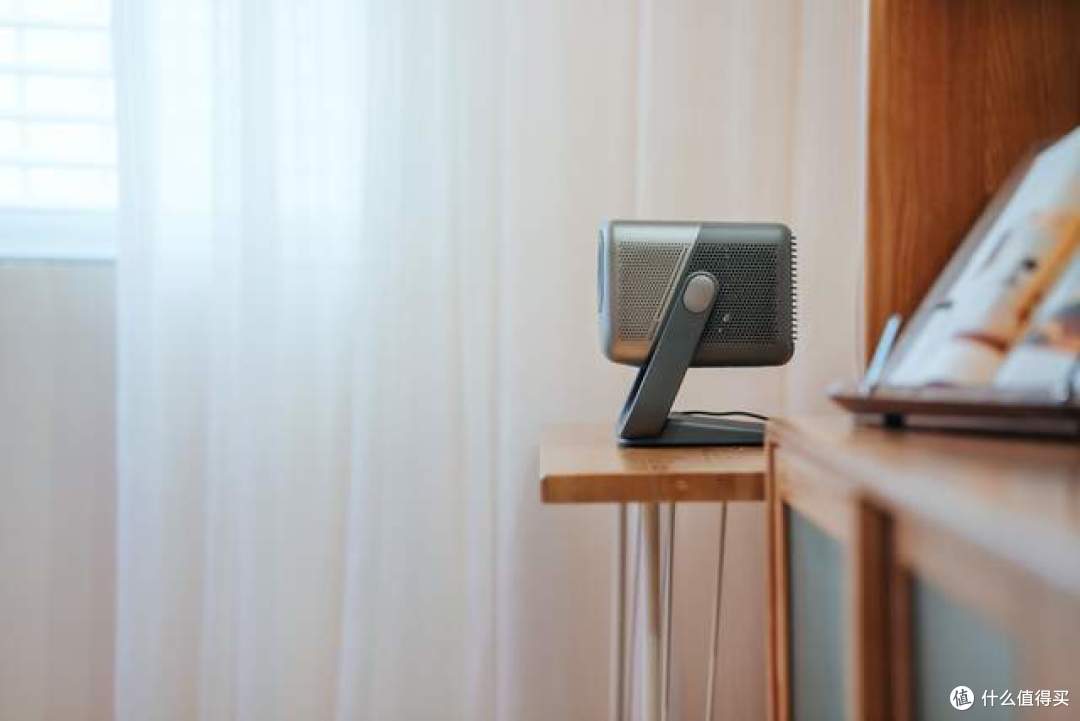 理想中的投影,坚果N1 Pro三色激光云台投影深度体验