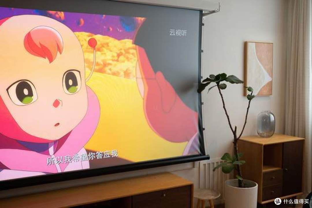 理想中的投影,坚果N1 Pro三色激光云台投影深度体验