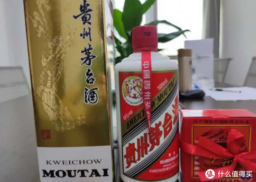 怪了！山东人酒桌上，除了喝飞天茅台，还爱喝这4款“平价酒”