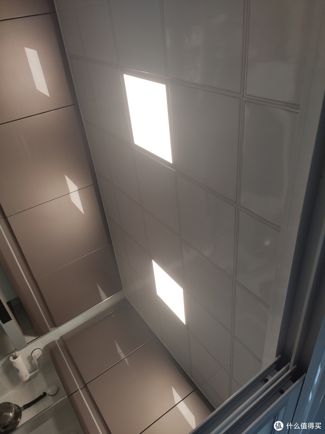 超级简单更换厨房卫生间集成吊顶灯