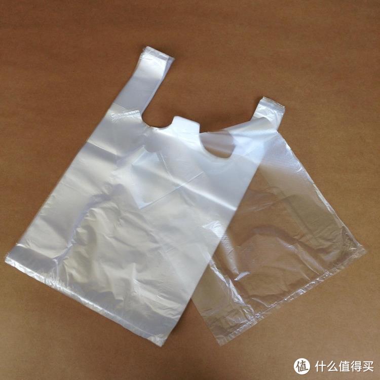 每天都在用的塑料袋，别用错了，有毒有害！很多人却还在装吃的