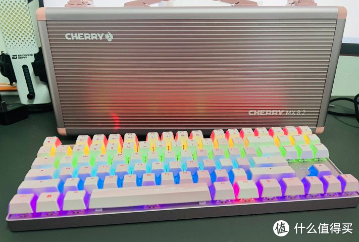 可能是 Cherry 目前配置最高的键盘？Cherry MX8.2 XAGA 耀石系列开箱测评