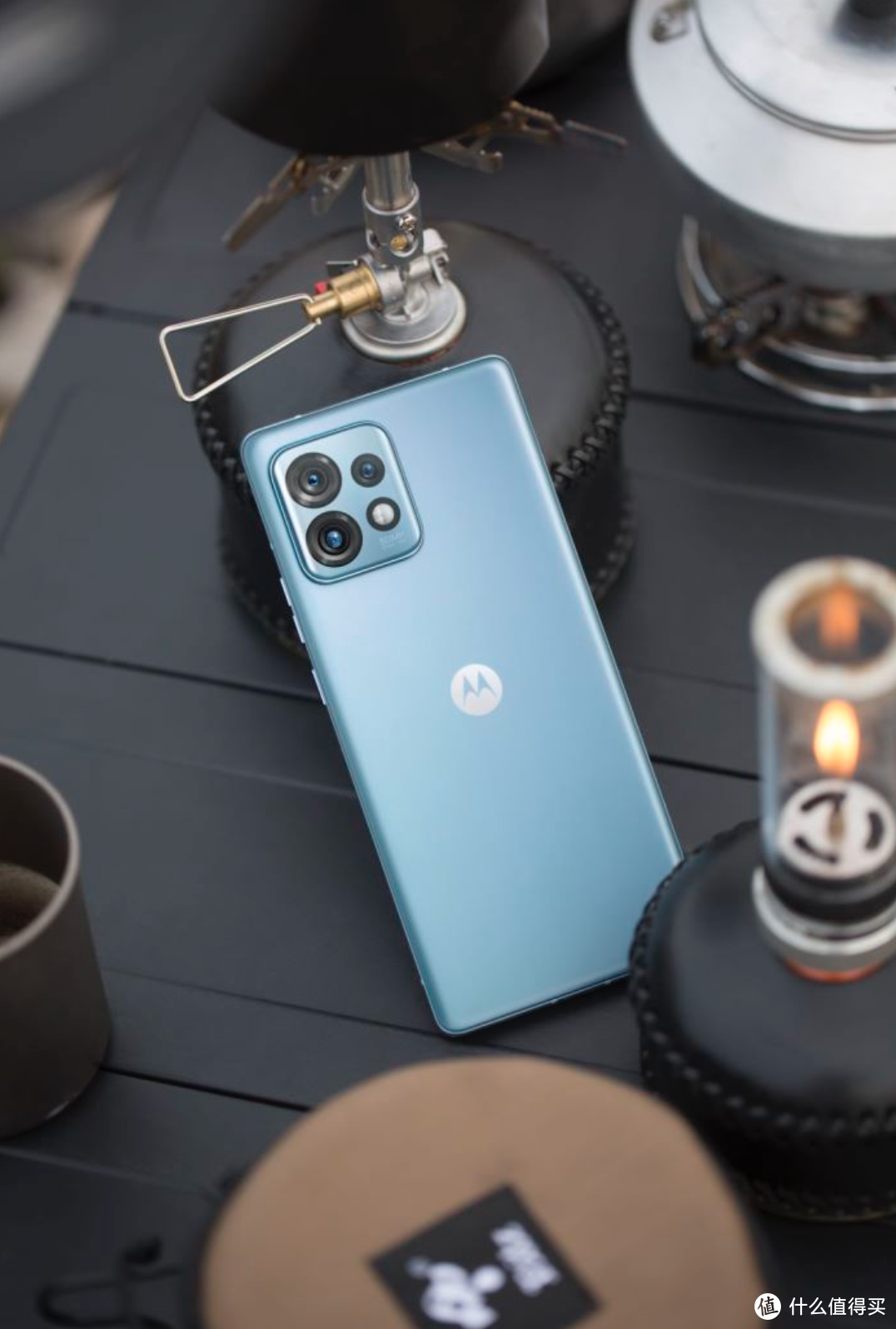 Moto一口气发布三款手机：价格战打出极致、流行色上探巅峰！