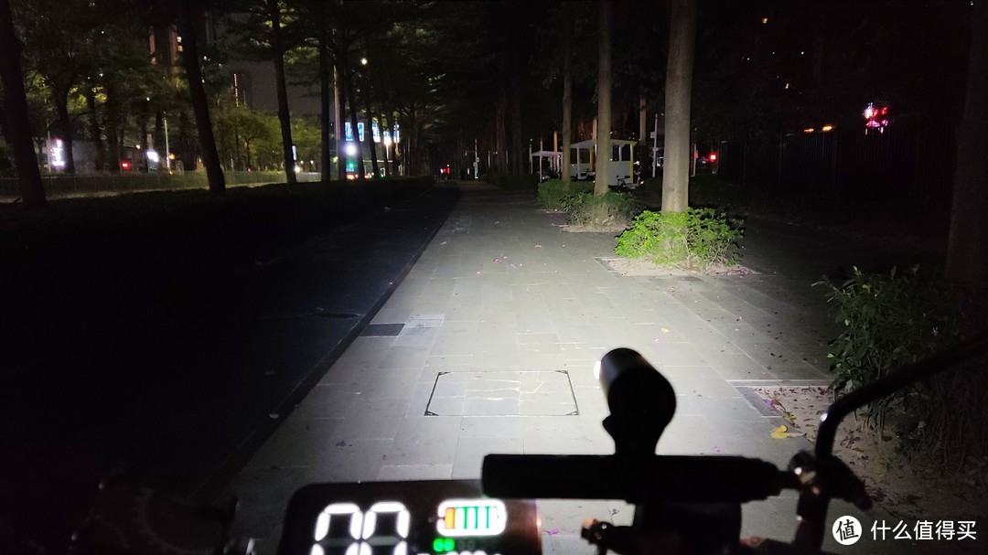 迈极炫SF1800评测——专业自行车灯新选择