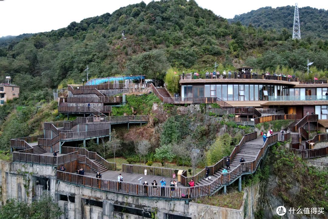 超小众的云南元阳哈尼梯田，昆明出发4小时，躺在酒店就能看美景！冬天过去美翻了