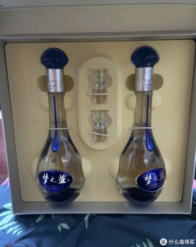 ￼￼洋河 蓝色经典 梦之蓝M3 绵柔浓香型高度白酒 52度 500ml*2瓶 礼盒装 ￼￼